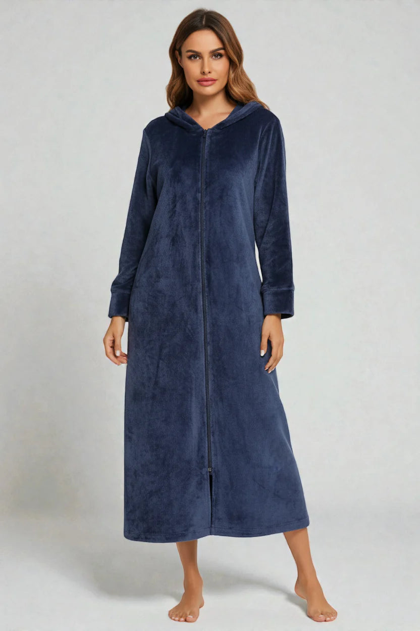 Robe de chambre bleu marine en plush à capuche, zip intégral et manches longues