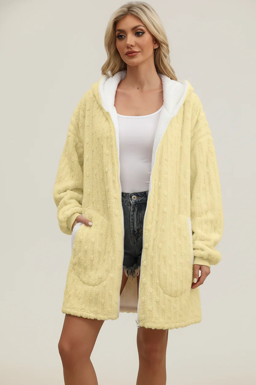 Robe de chambre courte zippée femme jaune pâle duveté capuche