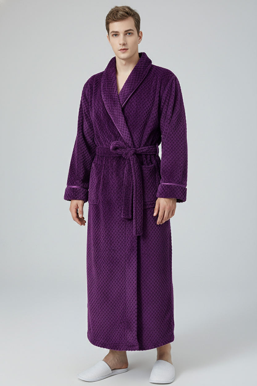 Robe de chambre en polaire douce violette texturée avec ceinture