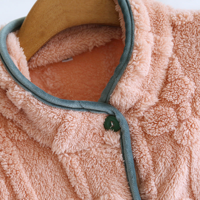 Robe de chambre femme longue boutonnée devant, pêche doux avec liseré turquoise et bouton vert