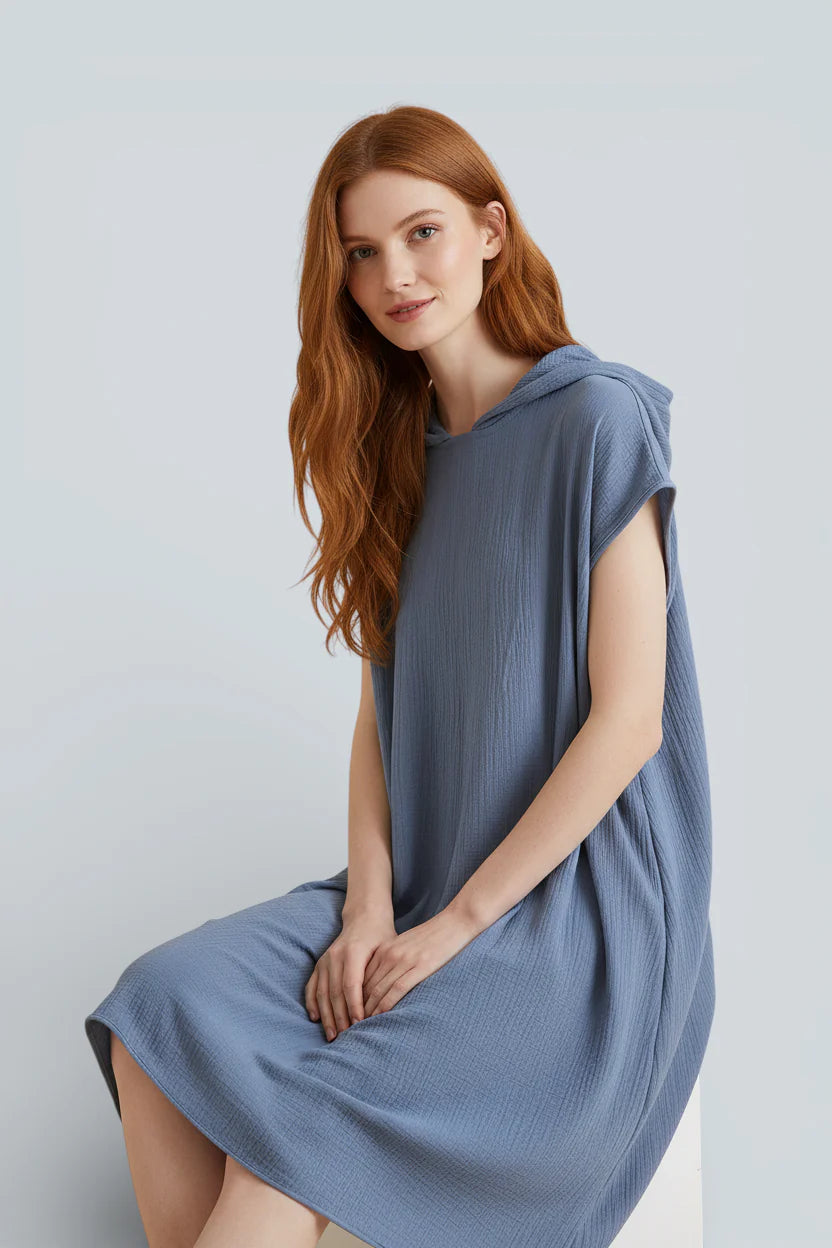 Robe de chambre femme légère en coton bleu doux à capuche texturée