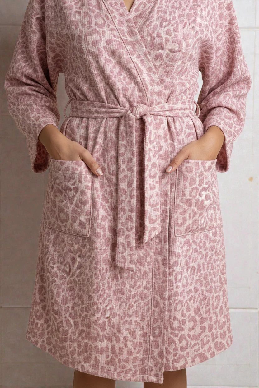 Robe de chambre femme léopard rose légère à poches et ceinture