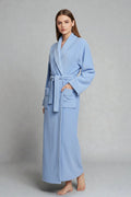 Robe de chambre femme longue en coton bleu clair plush avec ceinture et poches