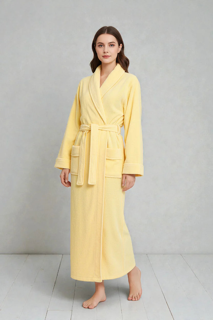 Robe de chambre femme longue en coton jaune pâle doux à ceinture et poches