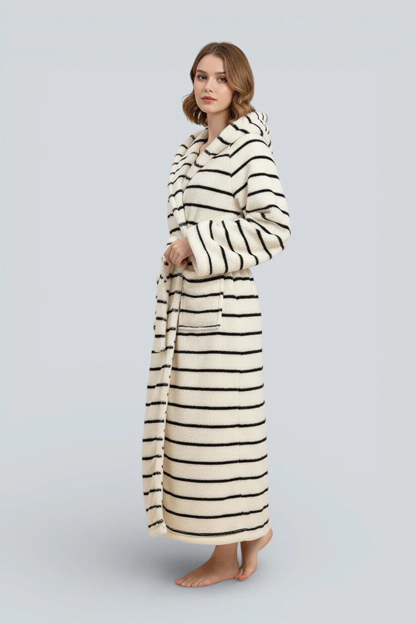 Robe de chambre femme marinière à rayures horizontales noir et blanc en fausse fourrure moelleuse
