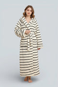 Robe de chambre femme marinière en tissu crème à rayures noires horizontales