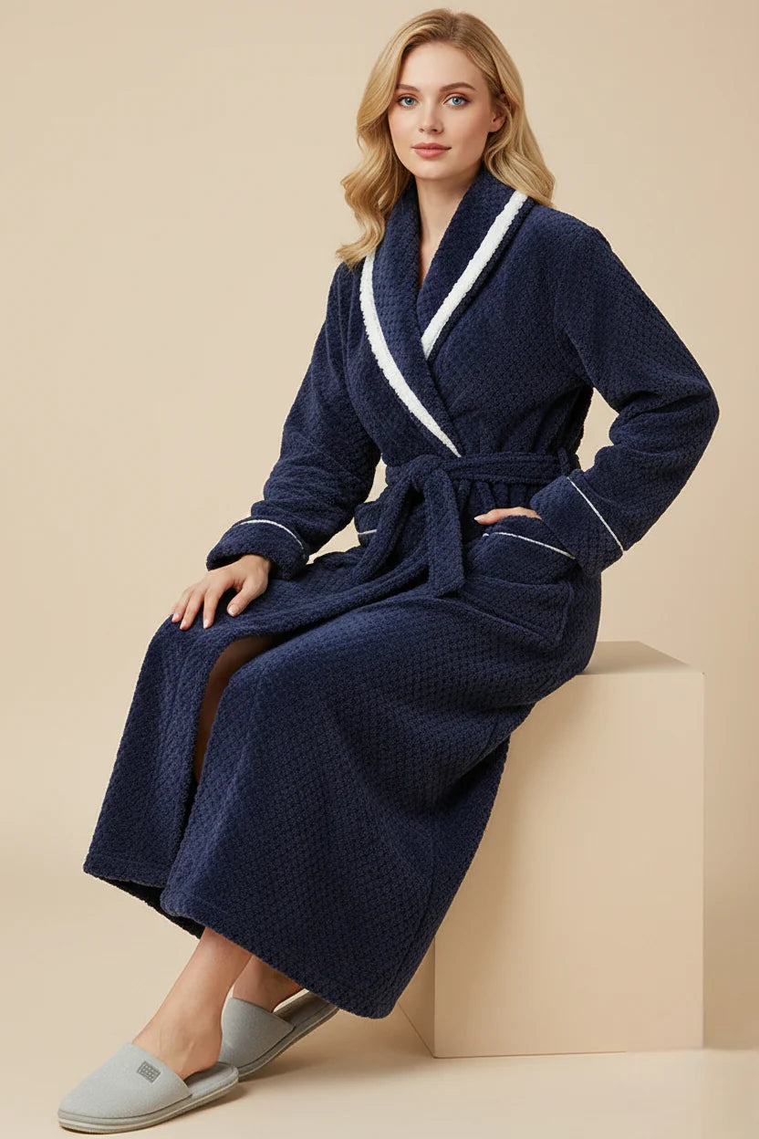 Robe de chambre femme polaire longue bleu marine à bordure blanche