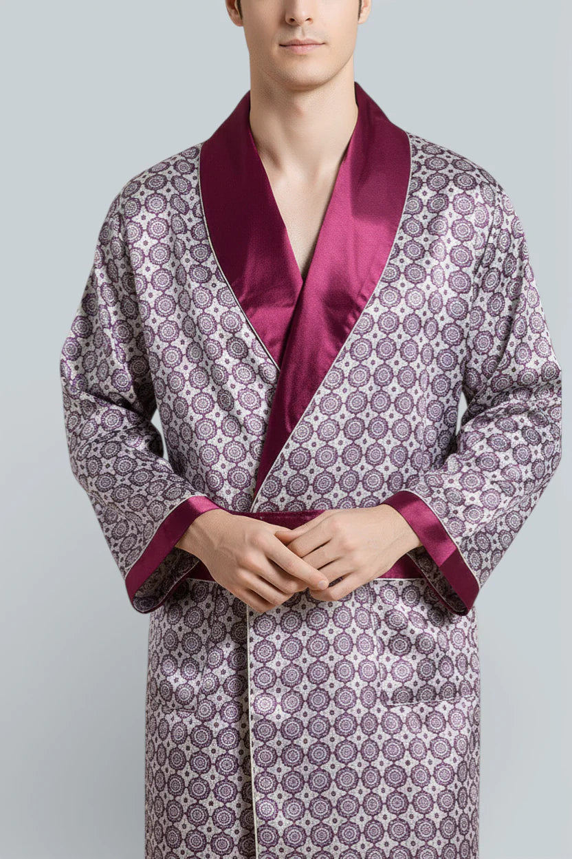 Homme en robe de chambre satiné Santorin violet argent luxueux