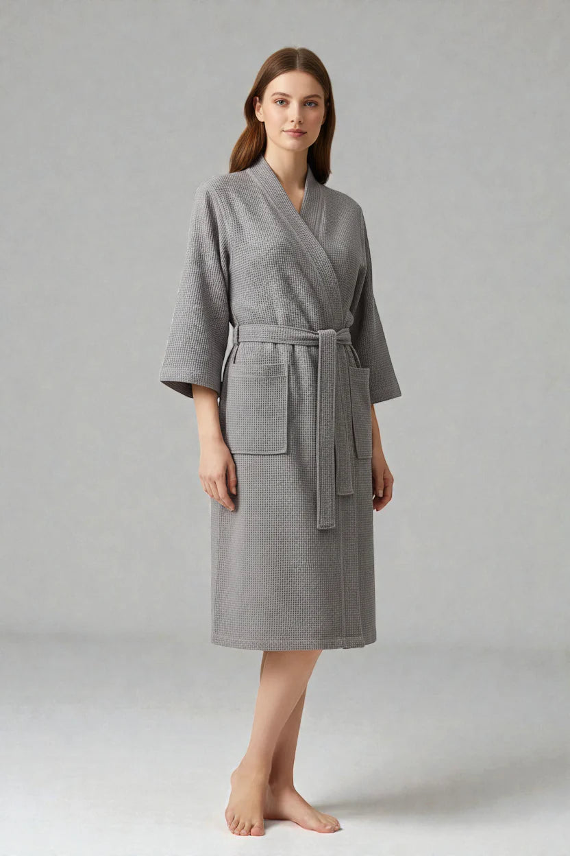 Peignoir kimono en coton gris texturé gaufré avec ceinture et poches