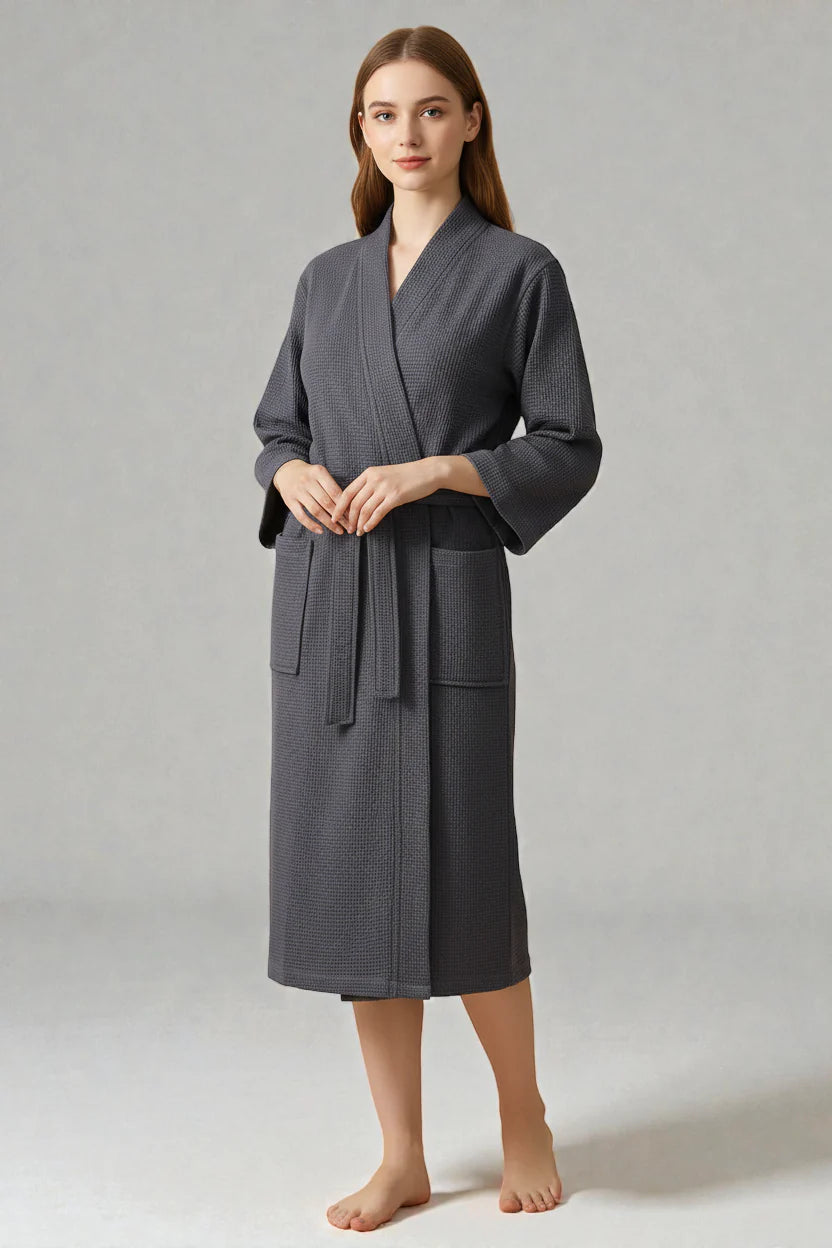 Robe de chambre kimono en coton gris foncé texturé à ceinture