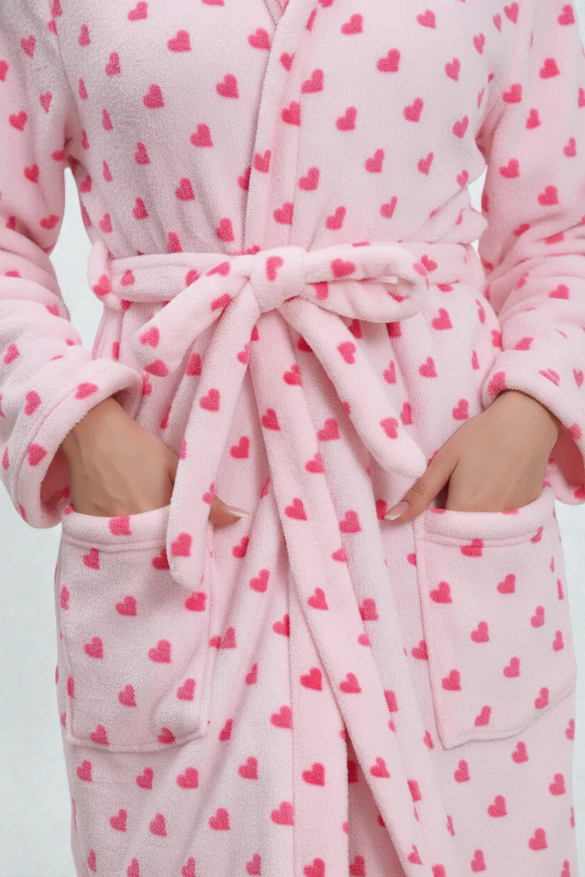 Robe de chambre motif cœur rose en polaire à cœurs et ceinture nouée