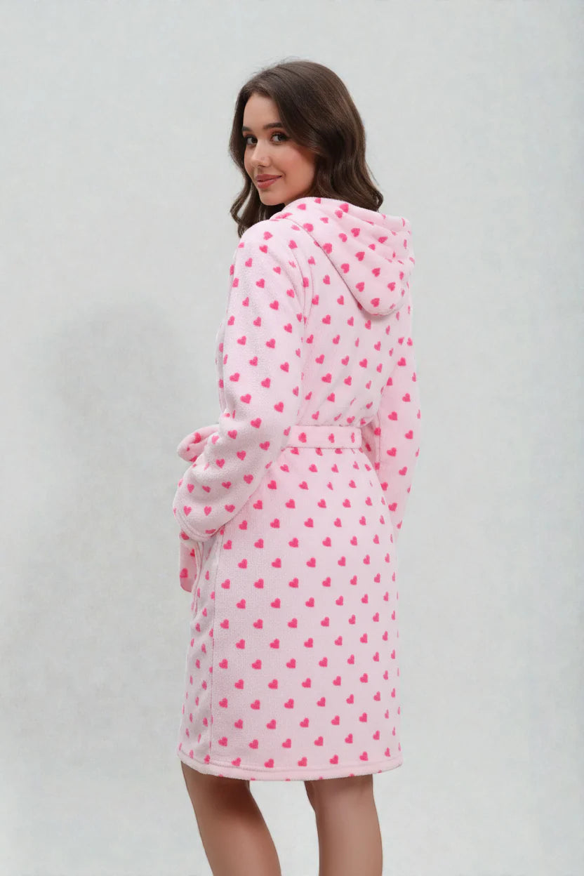 Robe de chambre motif cœur rose plush avec petits cœurs rouges