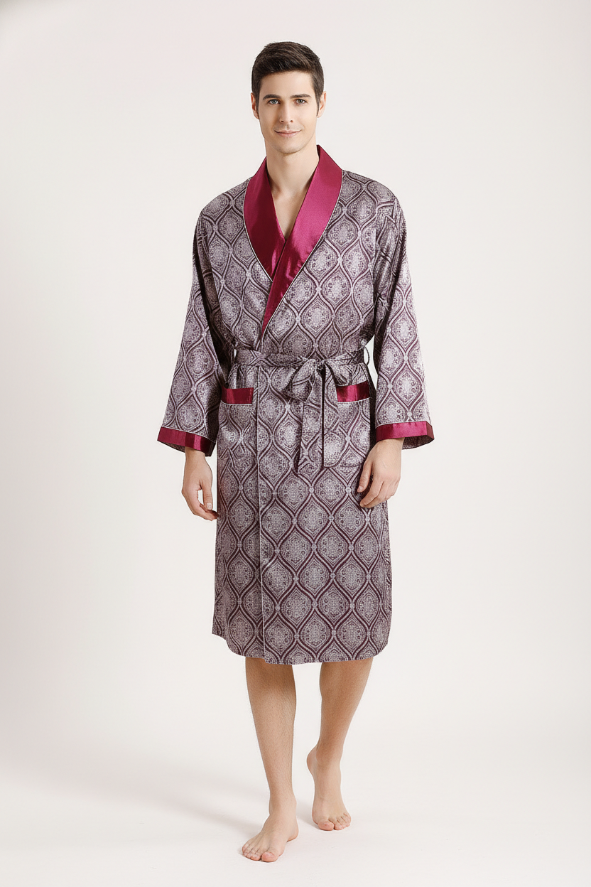 Homme en robe de chambre satiné Ossau violet bordeaux luxueuse