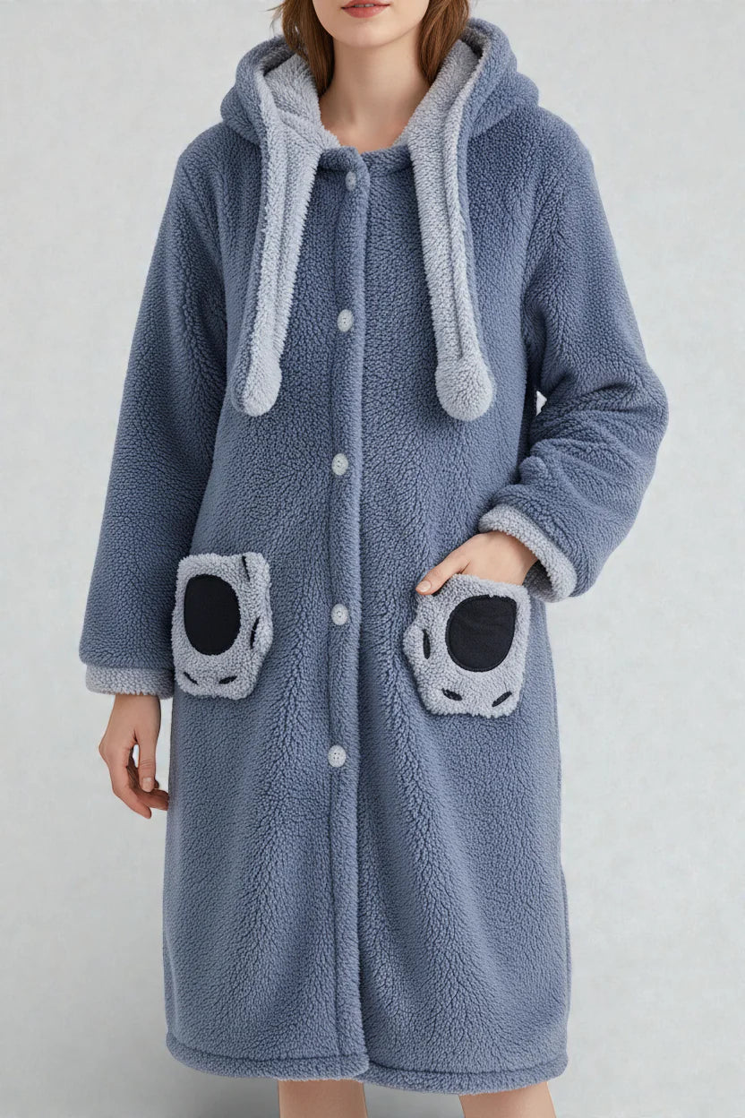 Robe de chambre femme bleue en peluche avec capuche grise et poches pattes