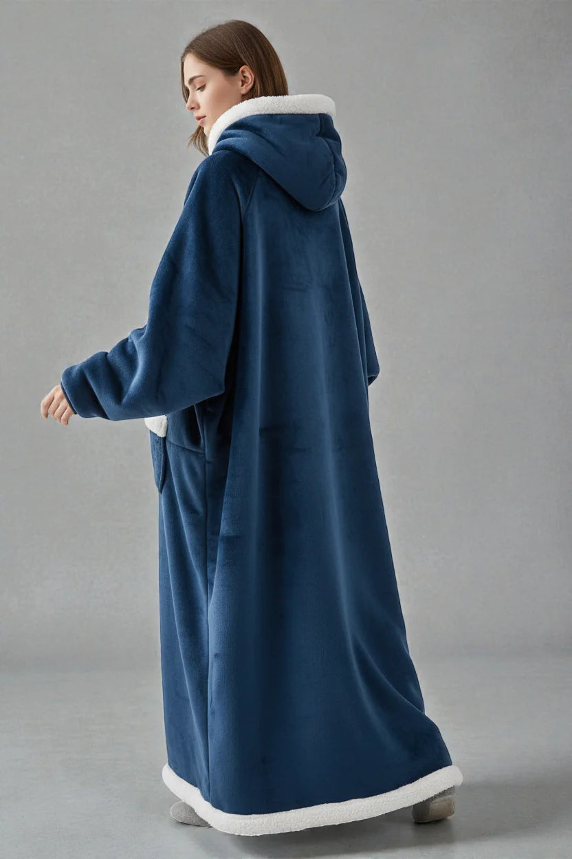 Robe de chambre très chaude femme bleu marine avec bordure polaire blanche